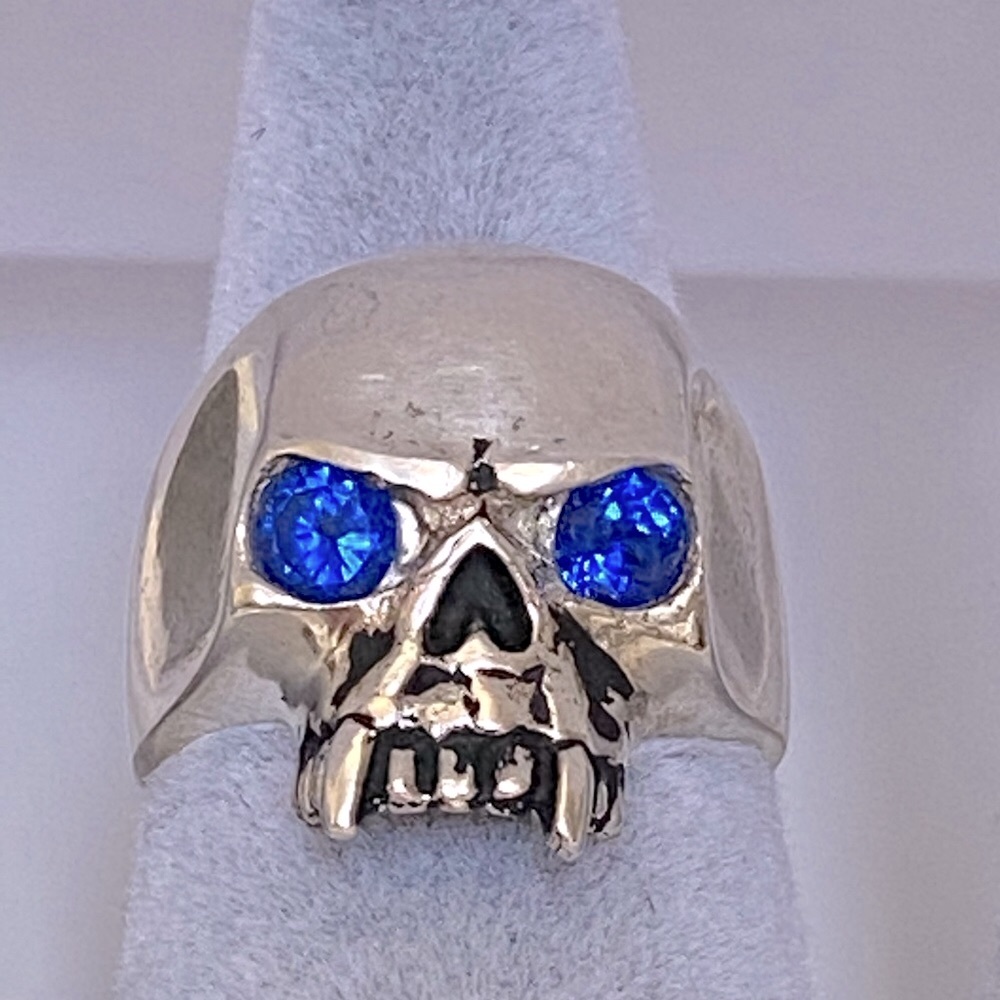 925 sterling silver biker skull ring blue cz stone - Picture 3 of 8